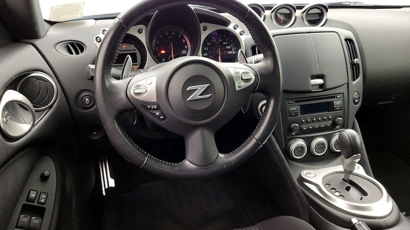 2019 Nissan Z 370Z 10