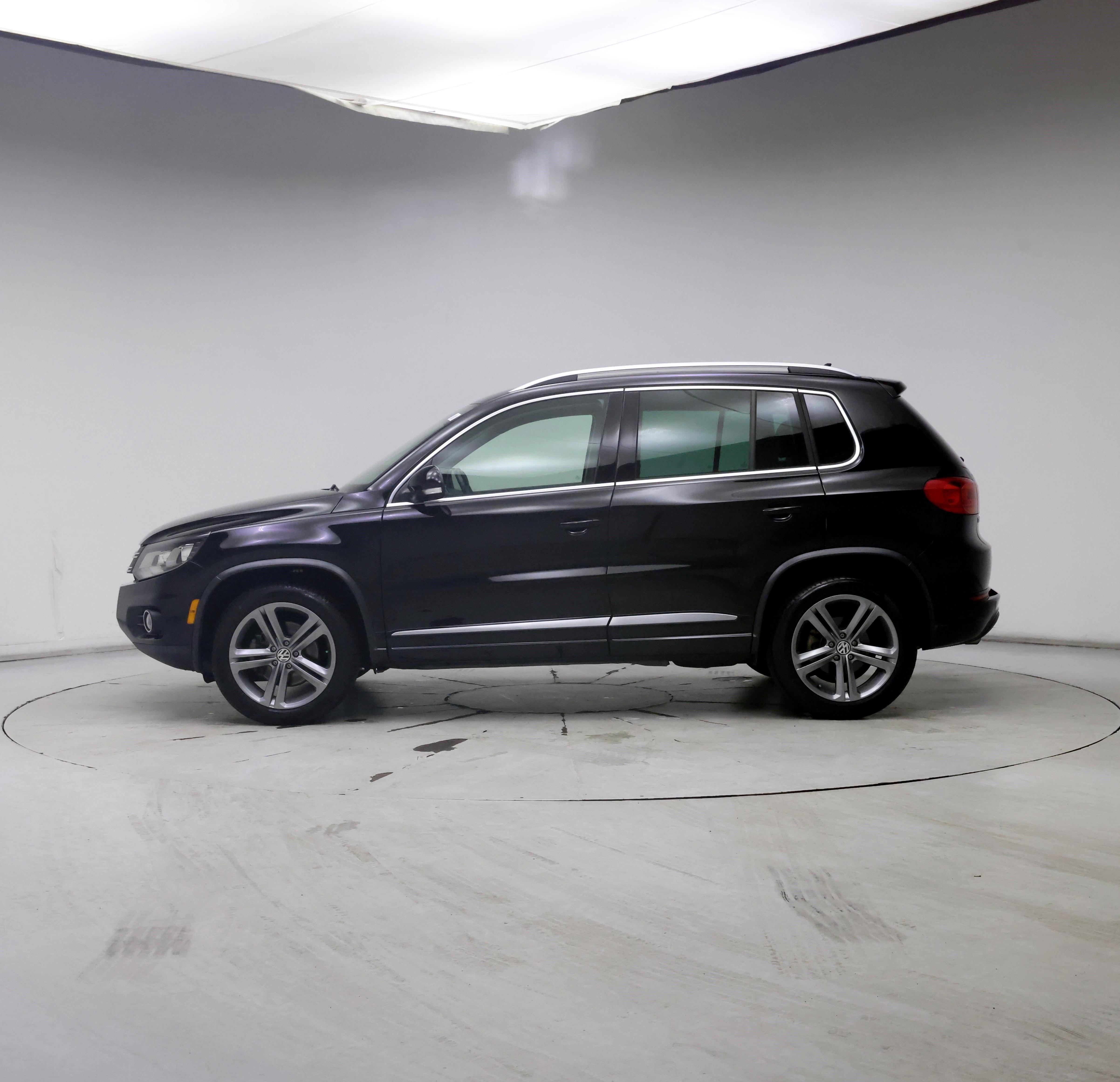 Thumbnail: 2017 Volkswagen Tiguan - 3