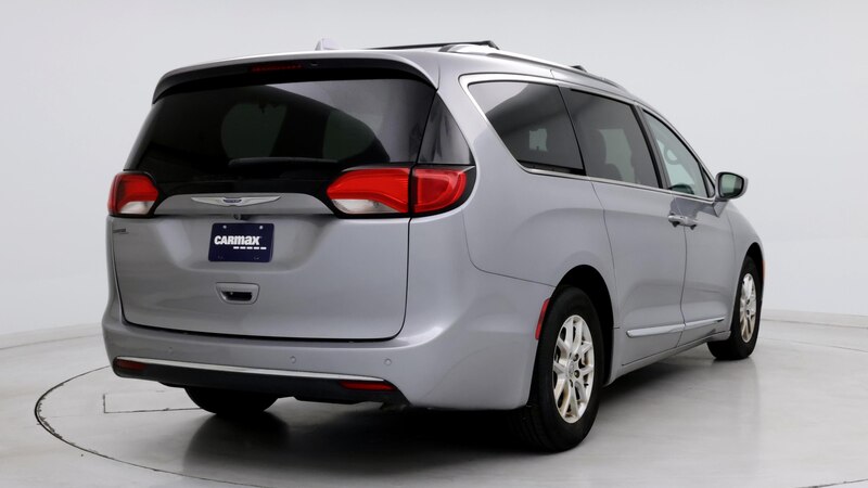 2020 Chrysler Pacifica Touring L 8