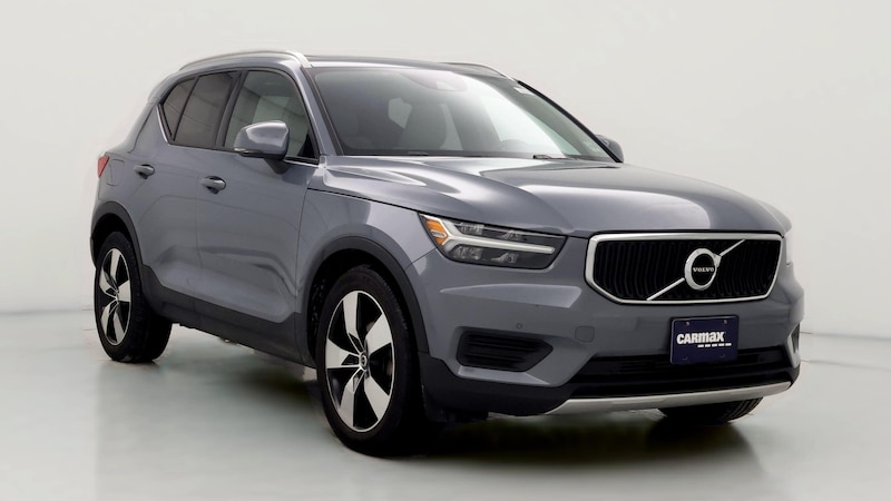 2020 Volvo XC40 T5 Momentum Hero Image
