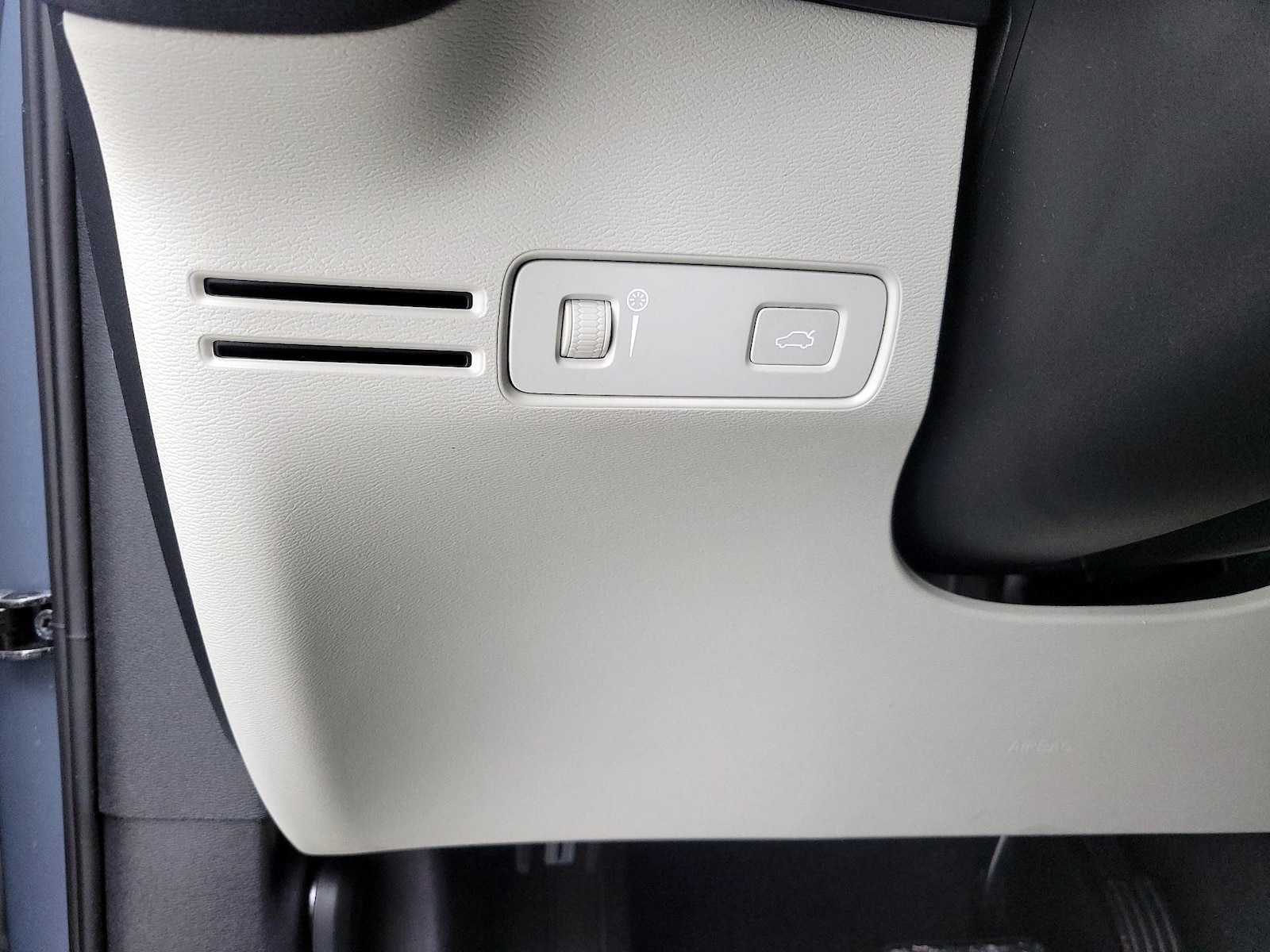 2020 Volvo XC40 Momentum - Photo 14