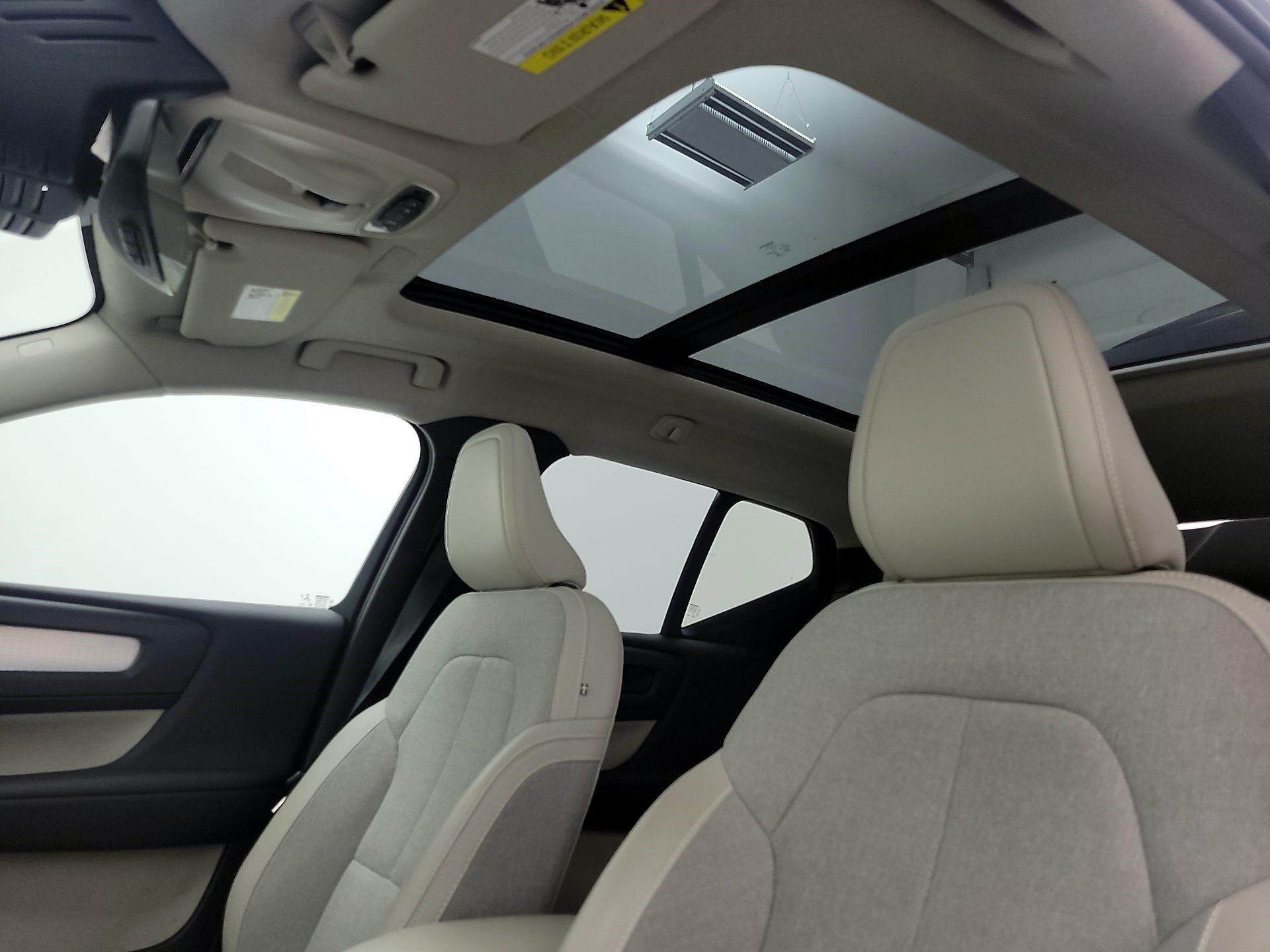 Thumbnail: 2020 Volvo XC40 - 19