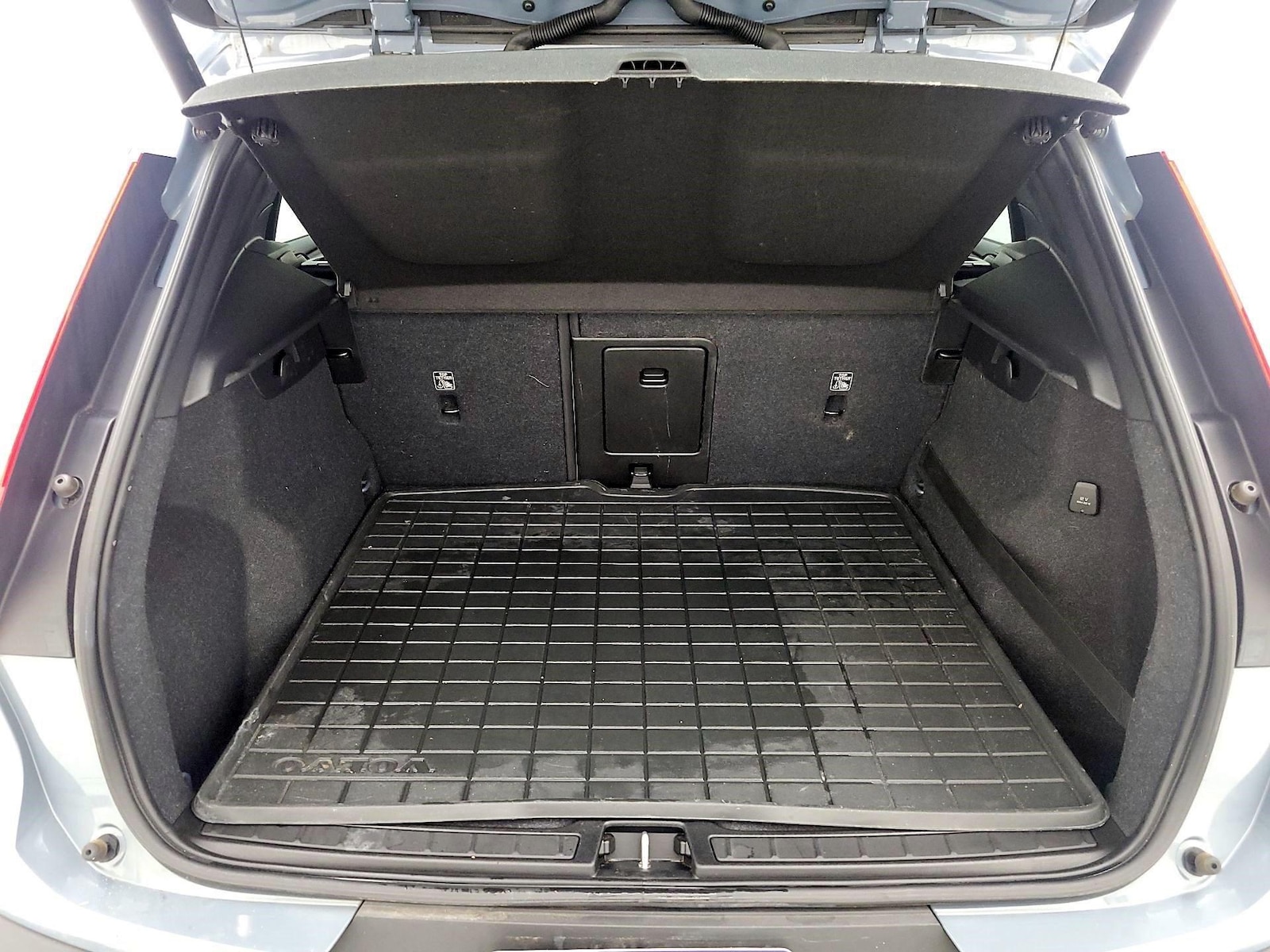 2020 Volvo XC40 Momentum - Photo 22