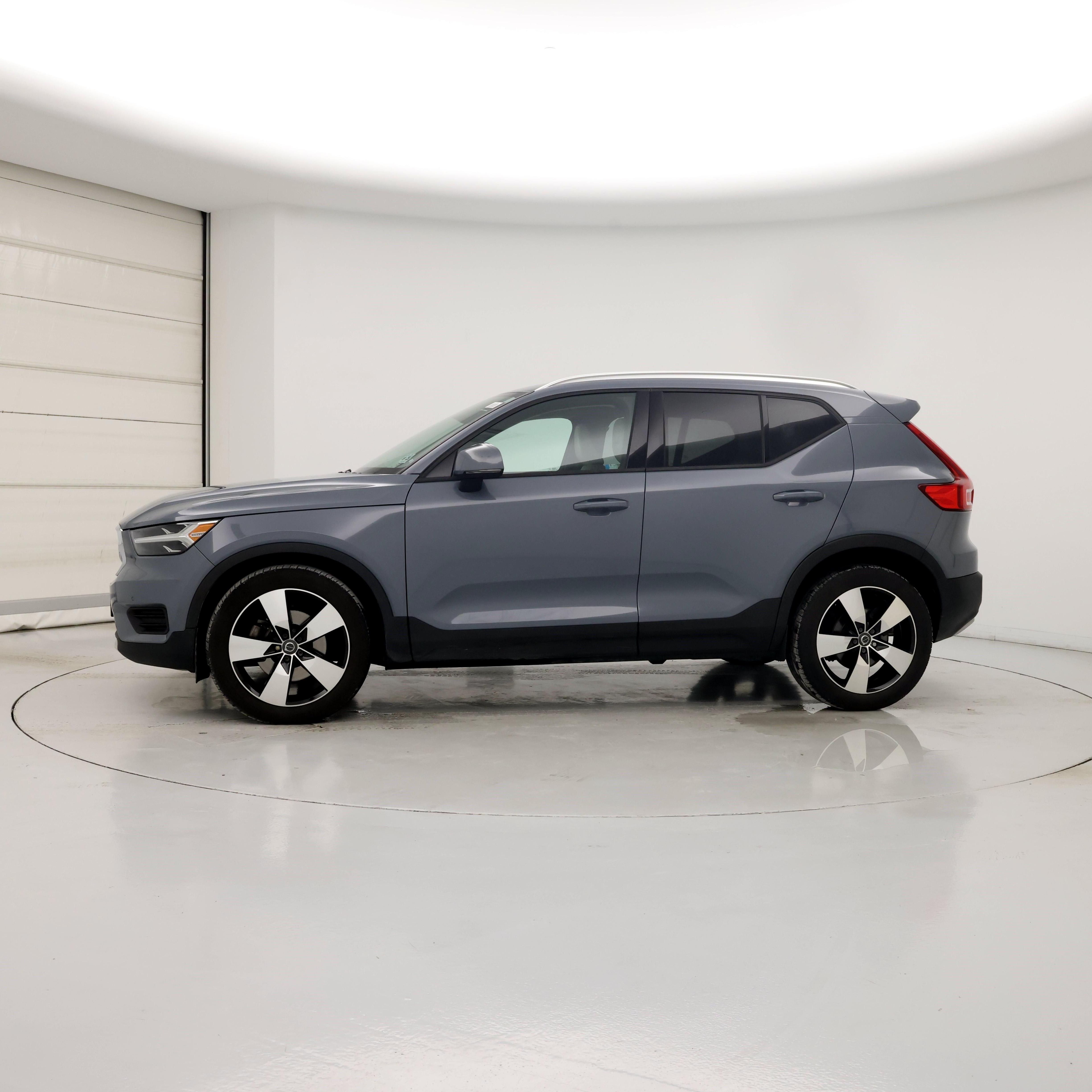 Thumbnail: 2020 Volvo XC40 - 3