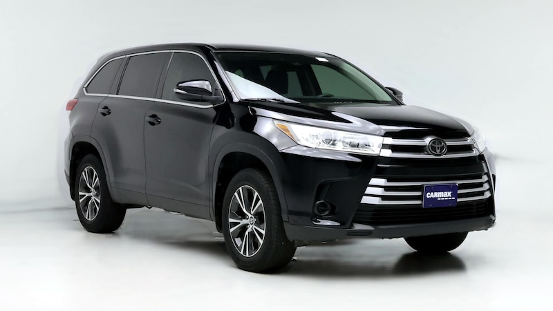 2019 Toyota Highlander LE Hero Image