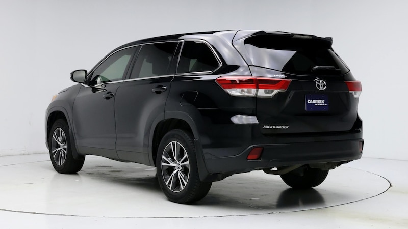 2019 Toyota Highlander LE 2