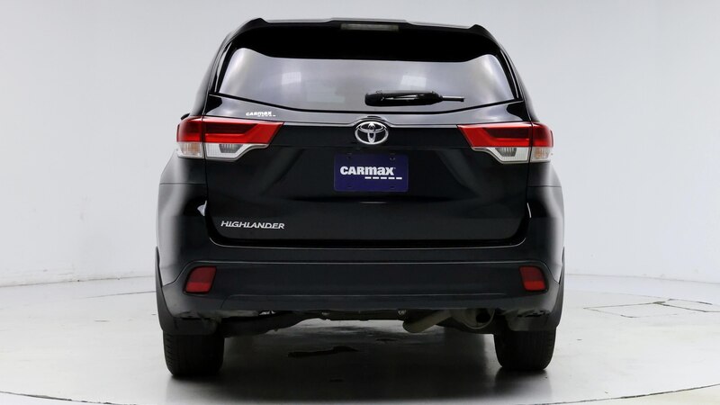 2019 Toyota Highlander LE 6