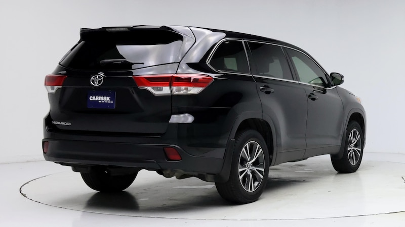 2019 Toyota Highlander LE 8