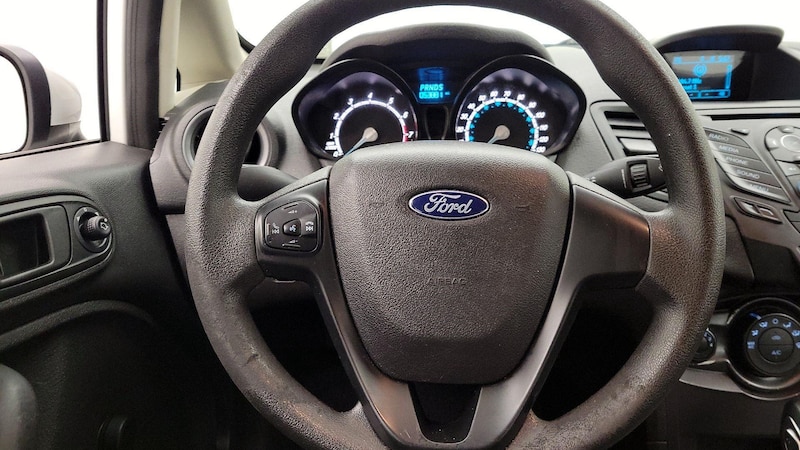 2016 Ford Fiesta S 10