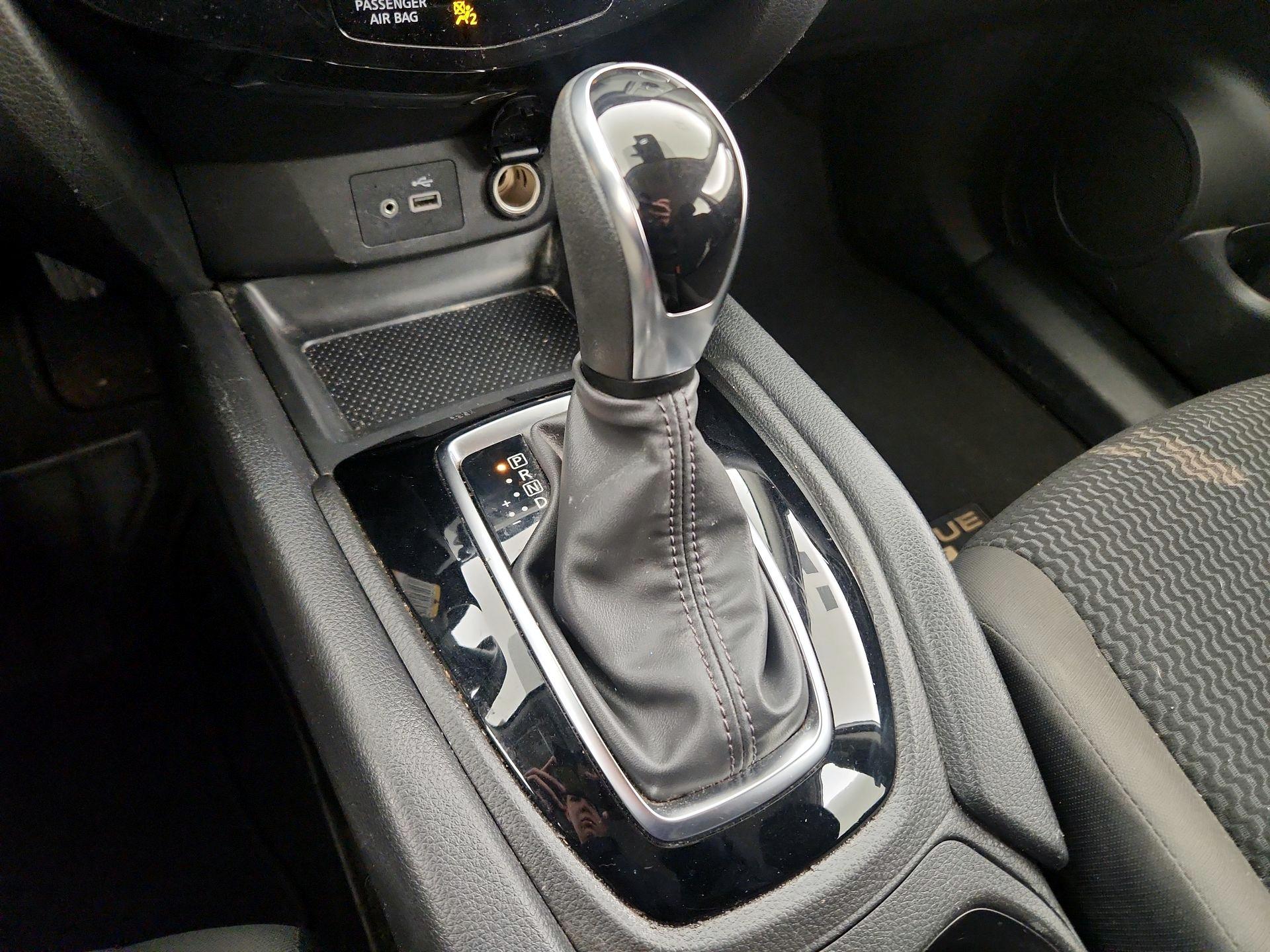 Thumbnail: 2022 Nissan Rogue Sport - 17