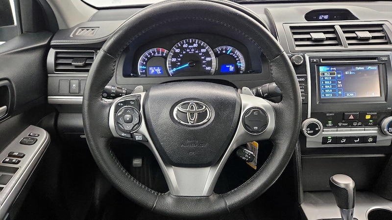 2013 Toyota Camry SE 10