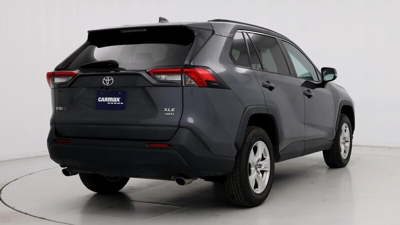 2021 Toyota RAV4 XLE 8