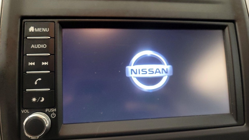 2019 Nissan Versa SV 15