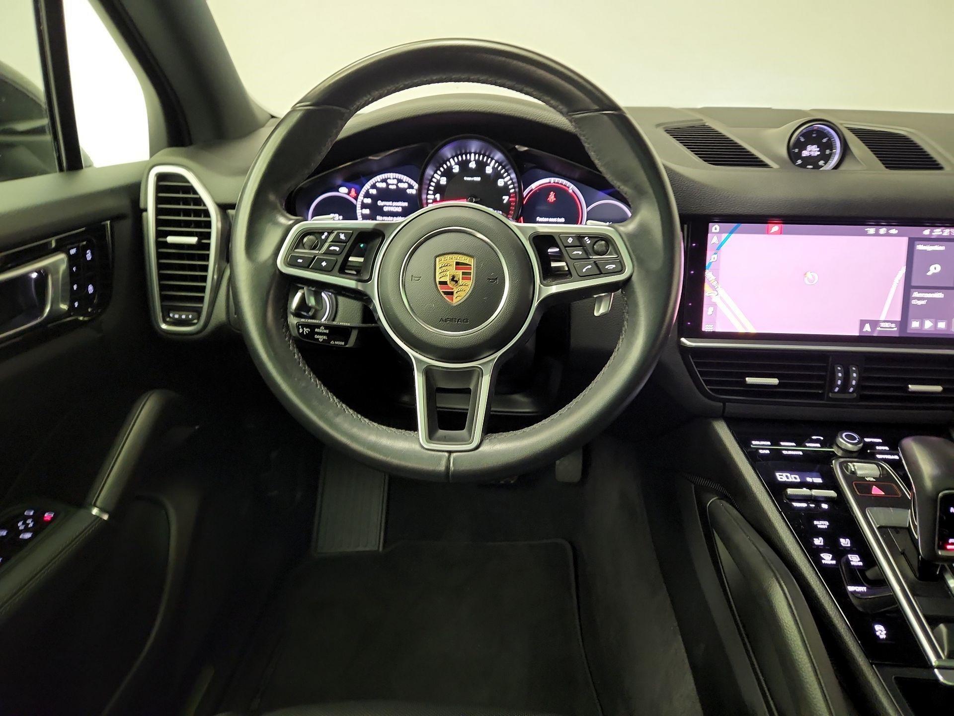 Thumbnail: 2020 Porsche Cayenne - 10