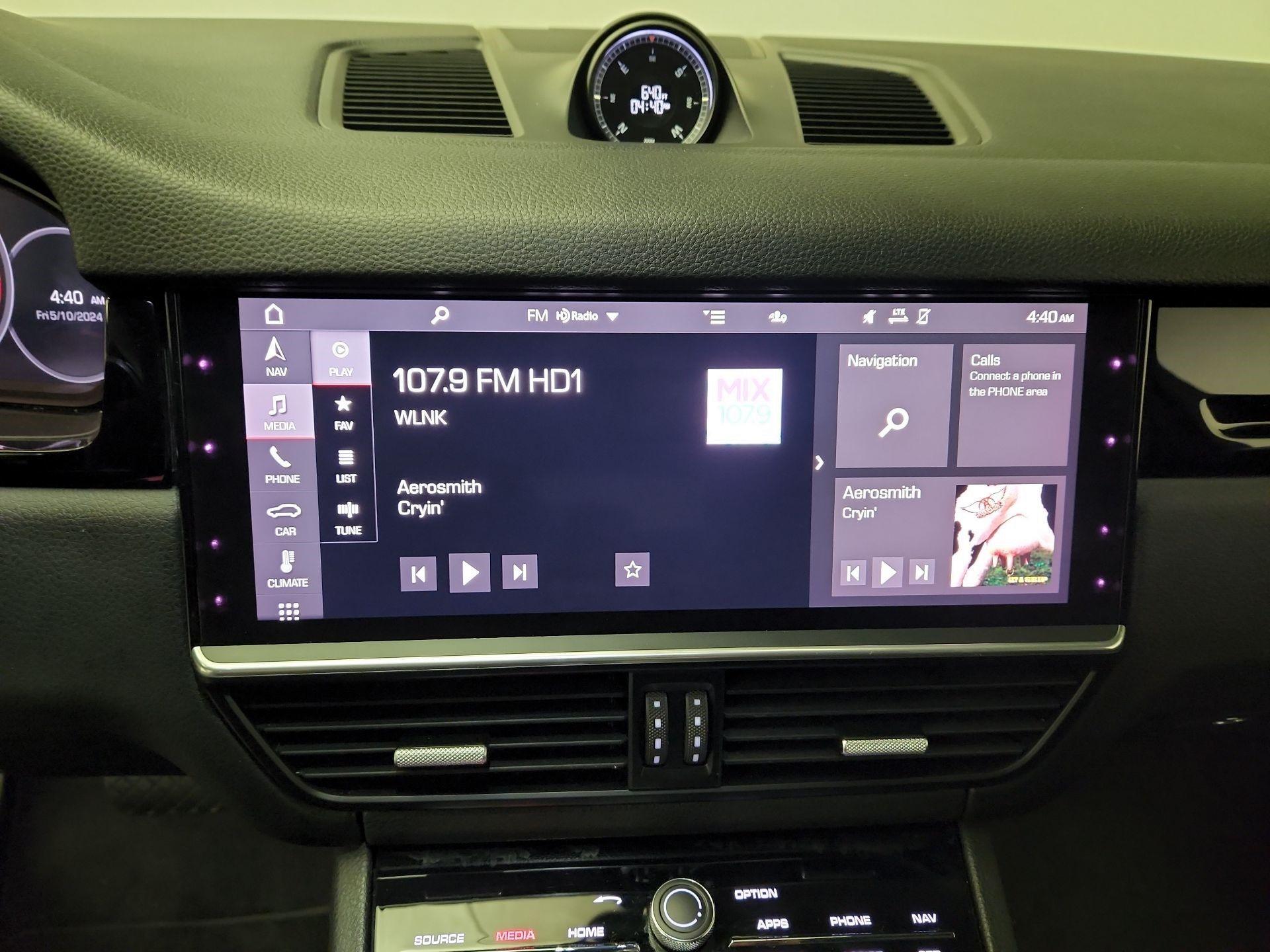 Thumbnail: 2020 Porsche Cayenne - 16