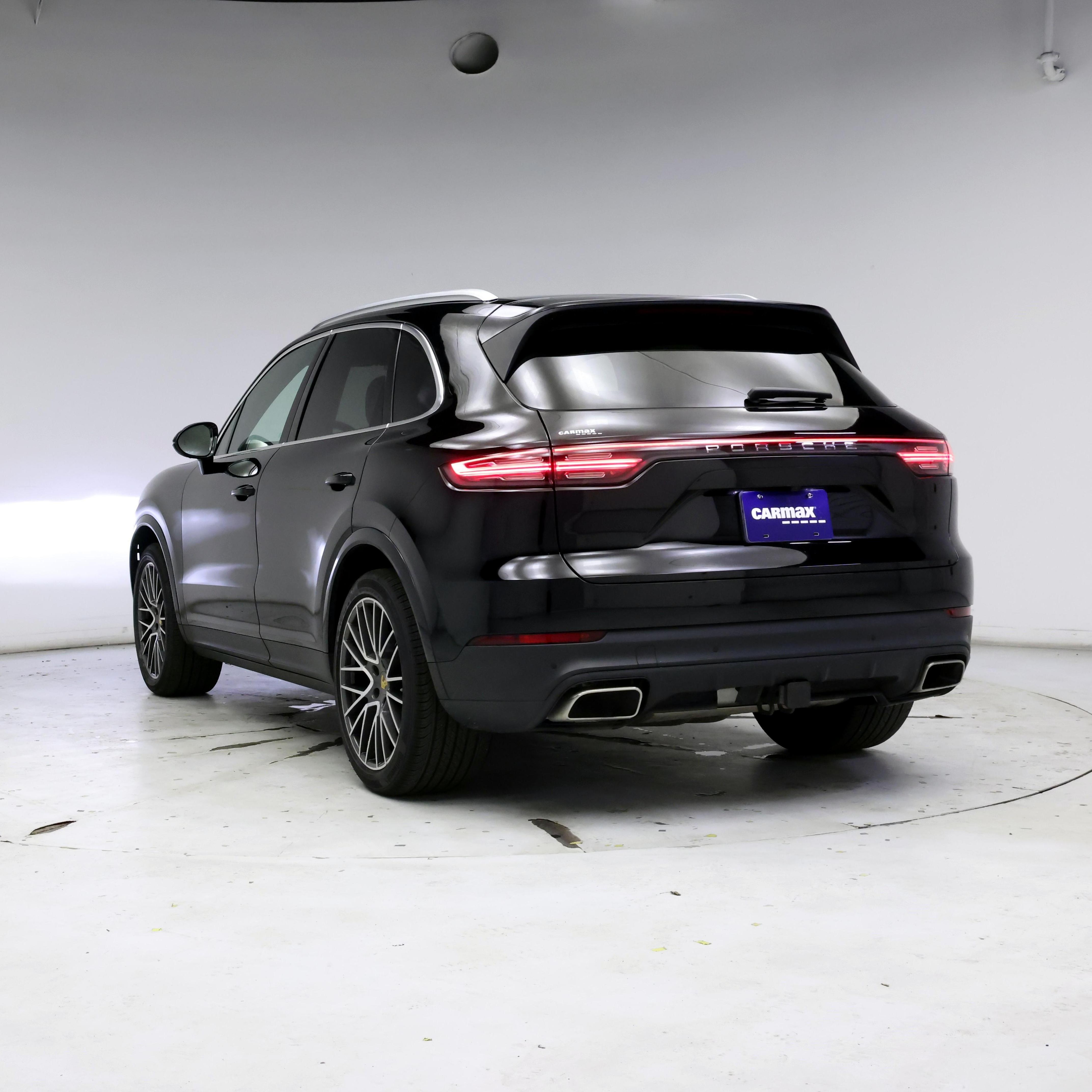 Thumbnail: 2020 Porsche Cayenne - 2