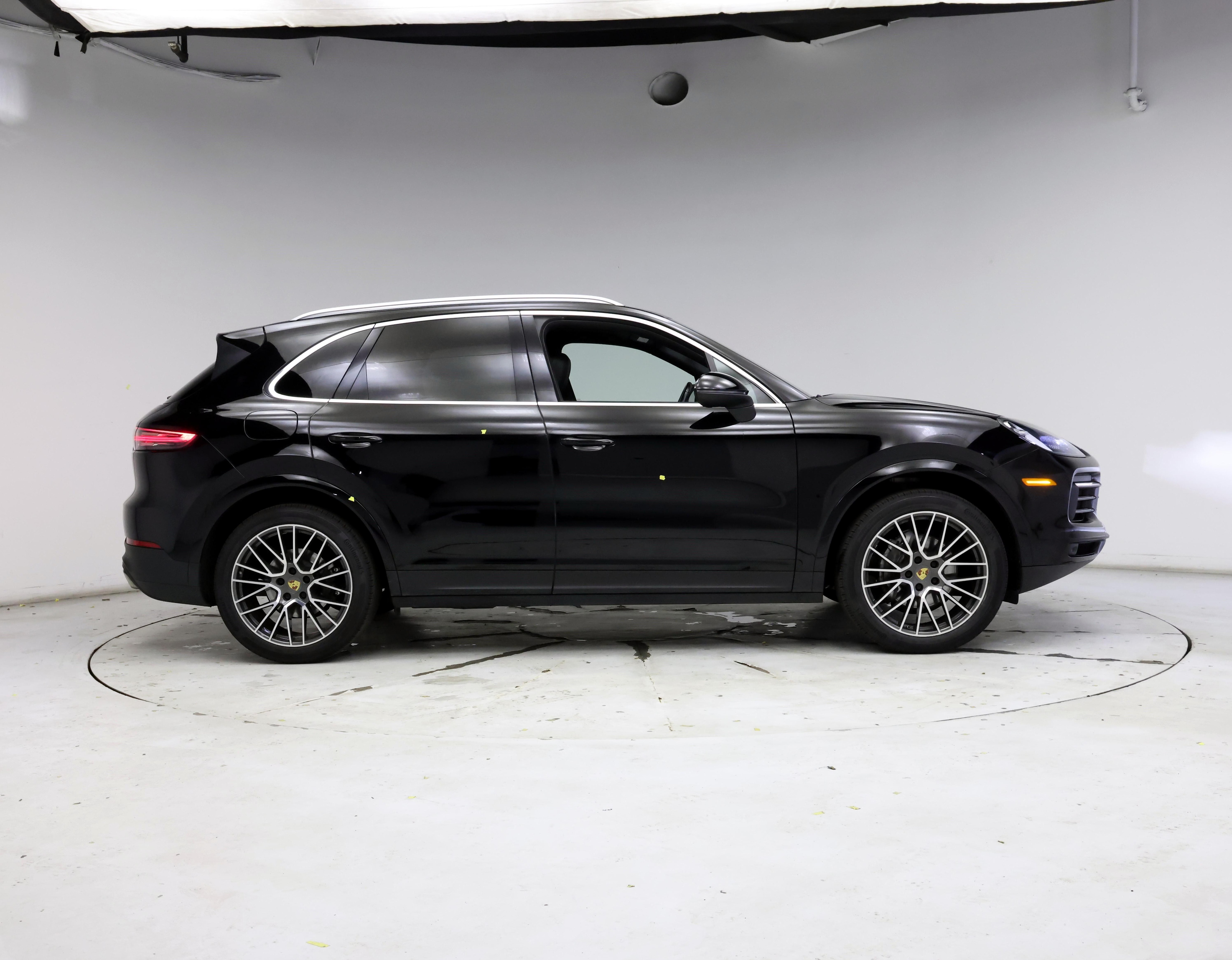 Thumbnail: 2020 Porsche Cayenne - 7