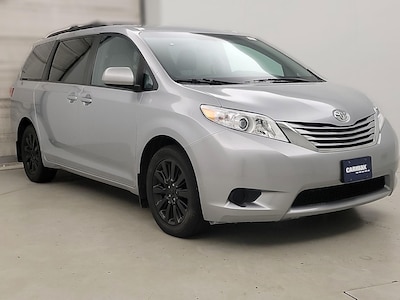 2015 Toyota Sienna LE -
                East Haven, CT
