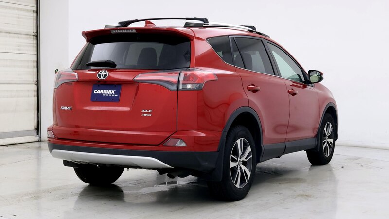 2016 Toyota RAV4 XLE 8