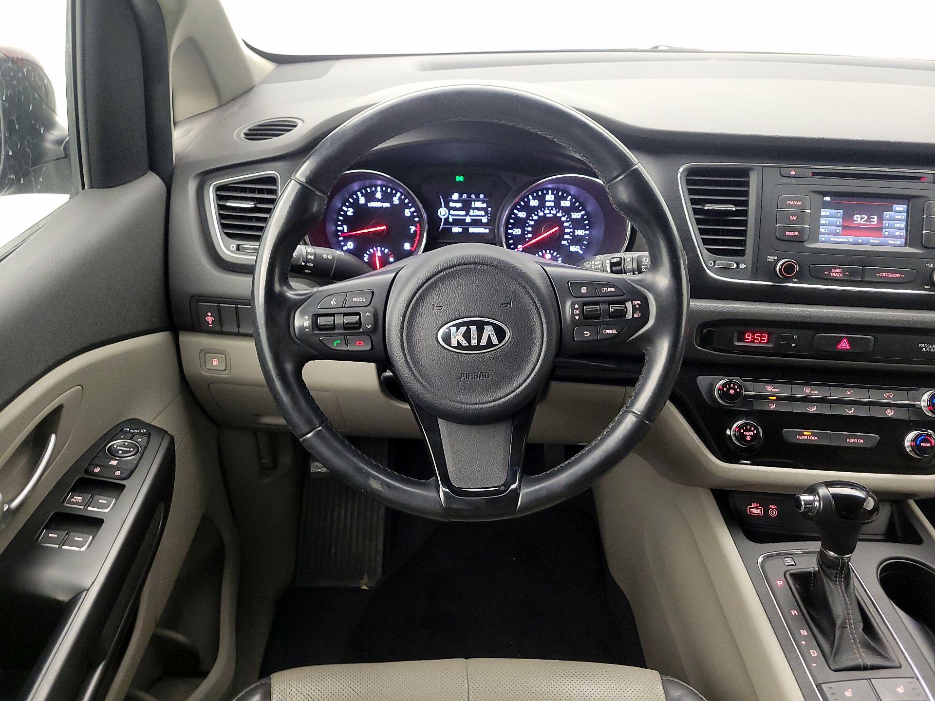 Thumbnail: 2017 Kia Sedona - 10