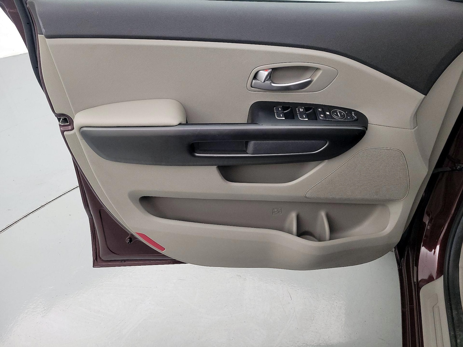 2017 Kia Sedona LX - Photo 13