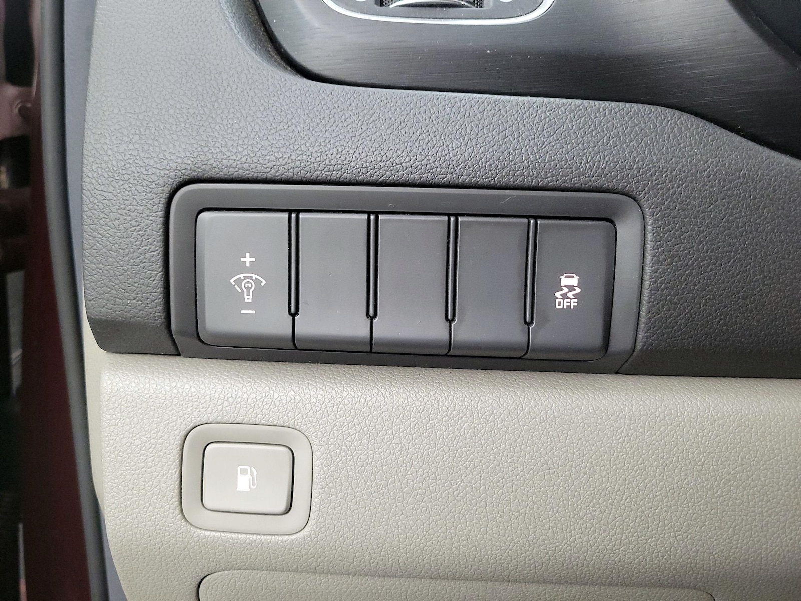 2017 Kia Sedona LX - Photo 14