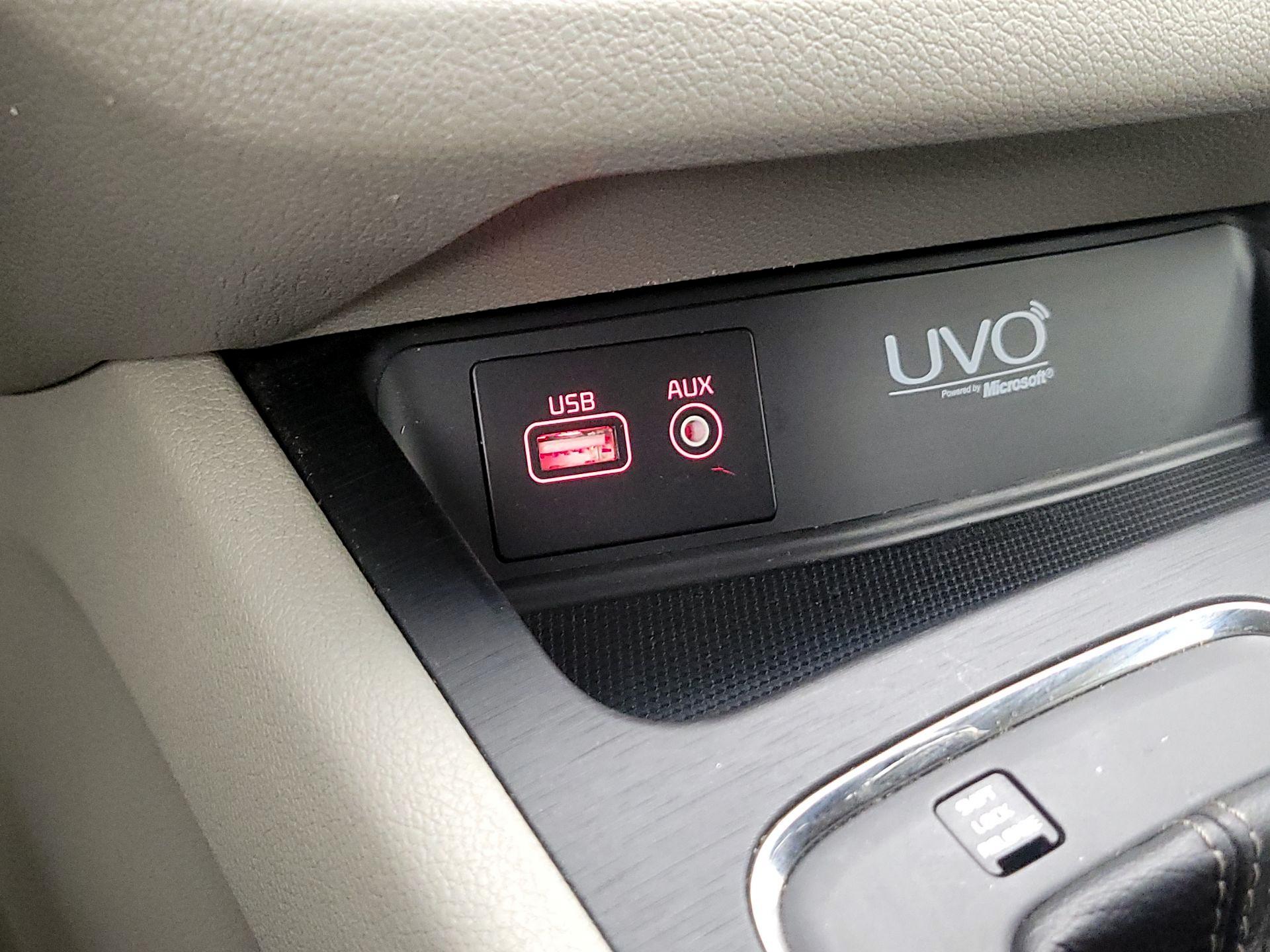 Thumbnail: 2017 Kia Sedona - 18