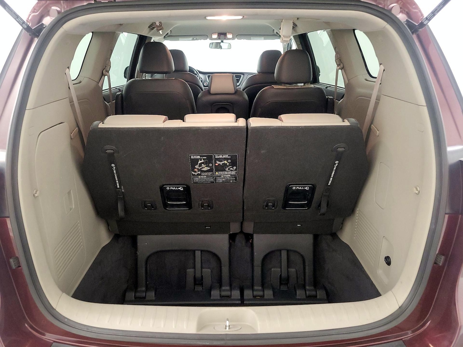 2017 Kia Sedona LX - Photo 22