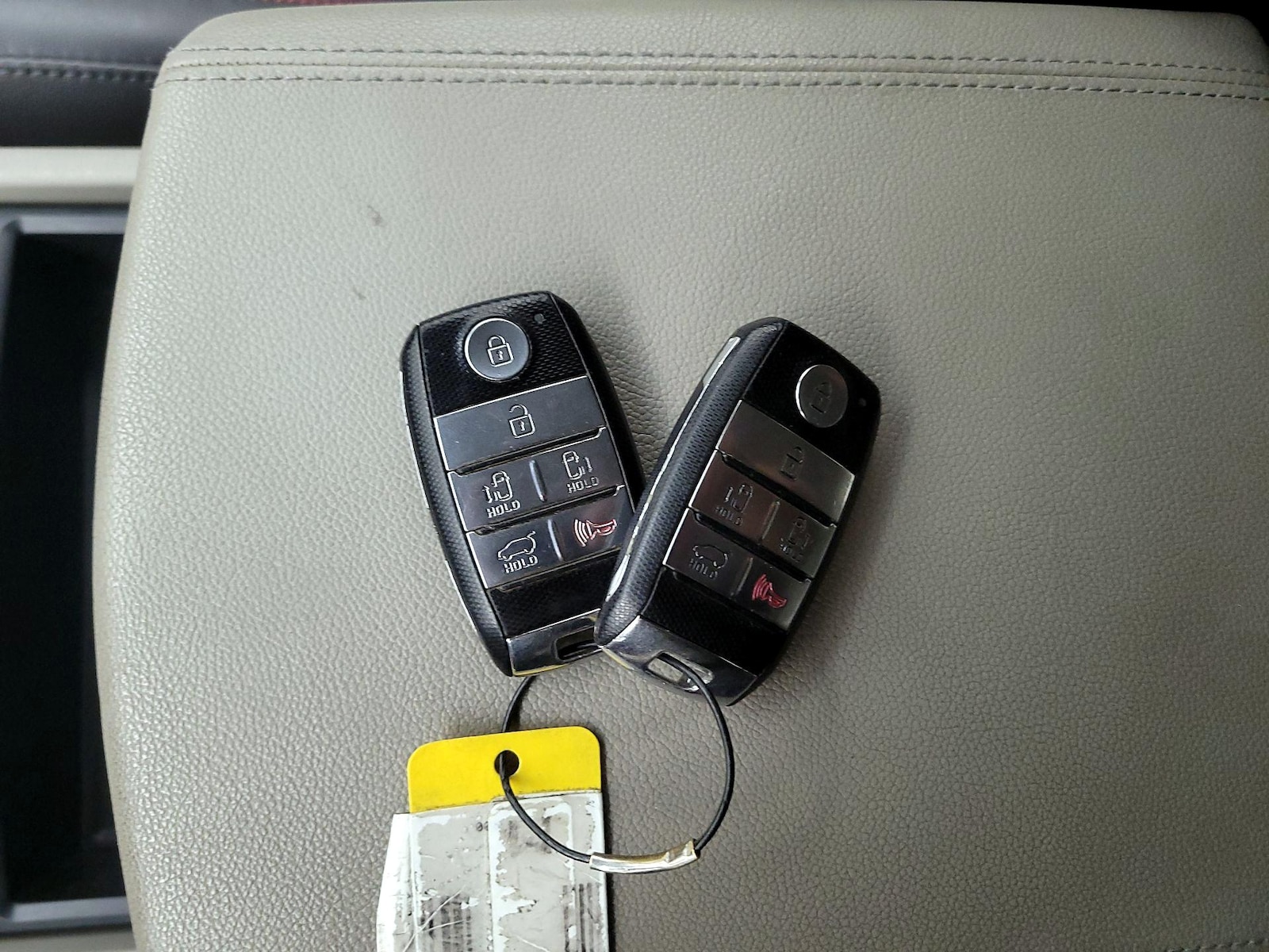 2017 Kia Sedona LX - Photo 25