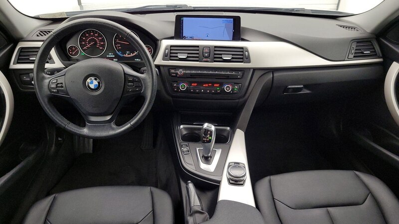 2015 BMW 3 Series 320i 9