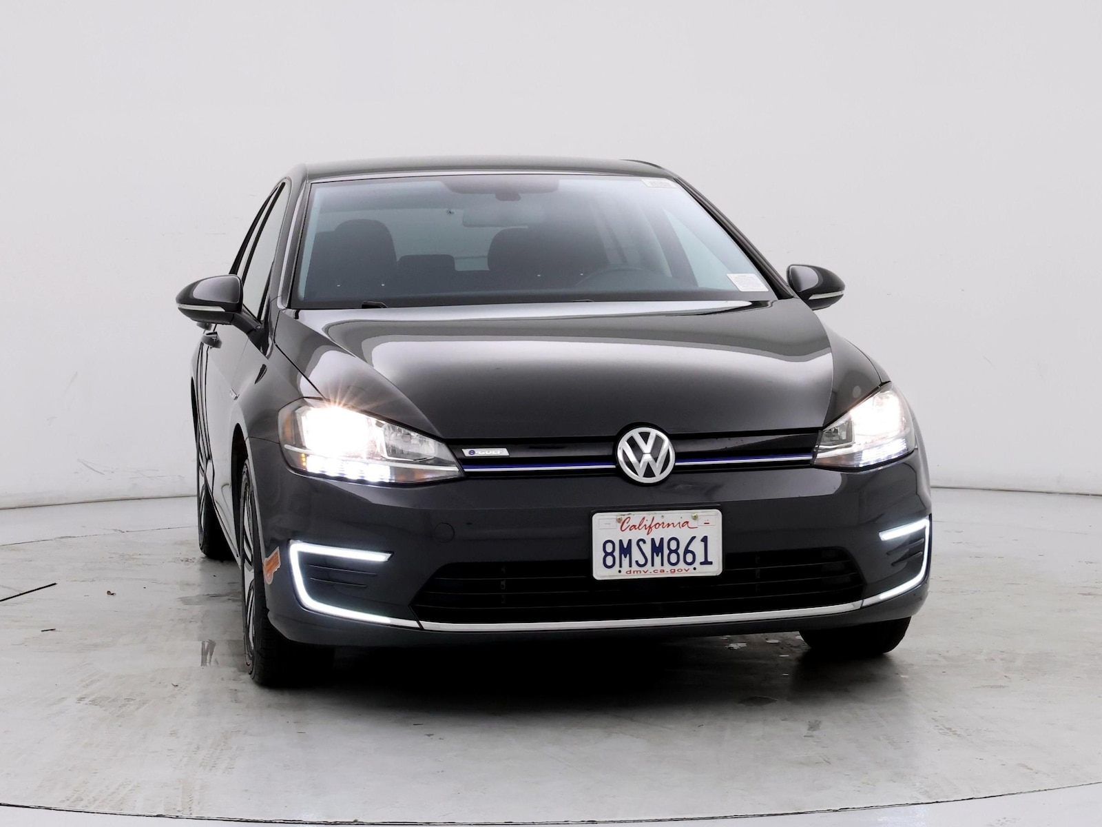 Used 2019 Volkswagen e-Golf e-Golf SE with VIN WVWKR7AU6KW912933 for sale in Kenosha, WI