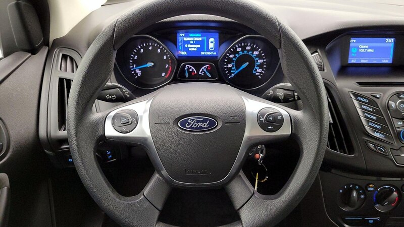 2014 Ford Focus S 10