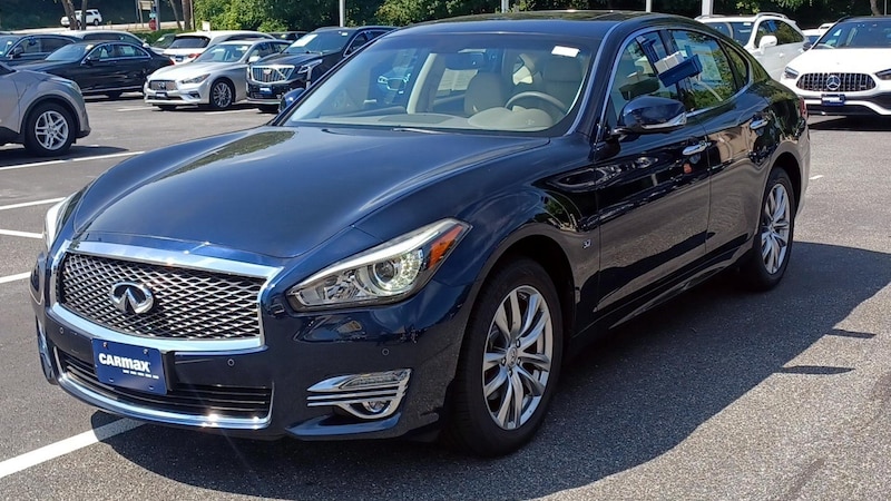 2015 INFINITI Q70  3