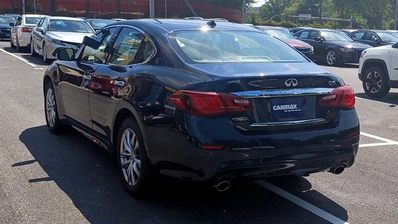 2015 INFINITI Q70  7