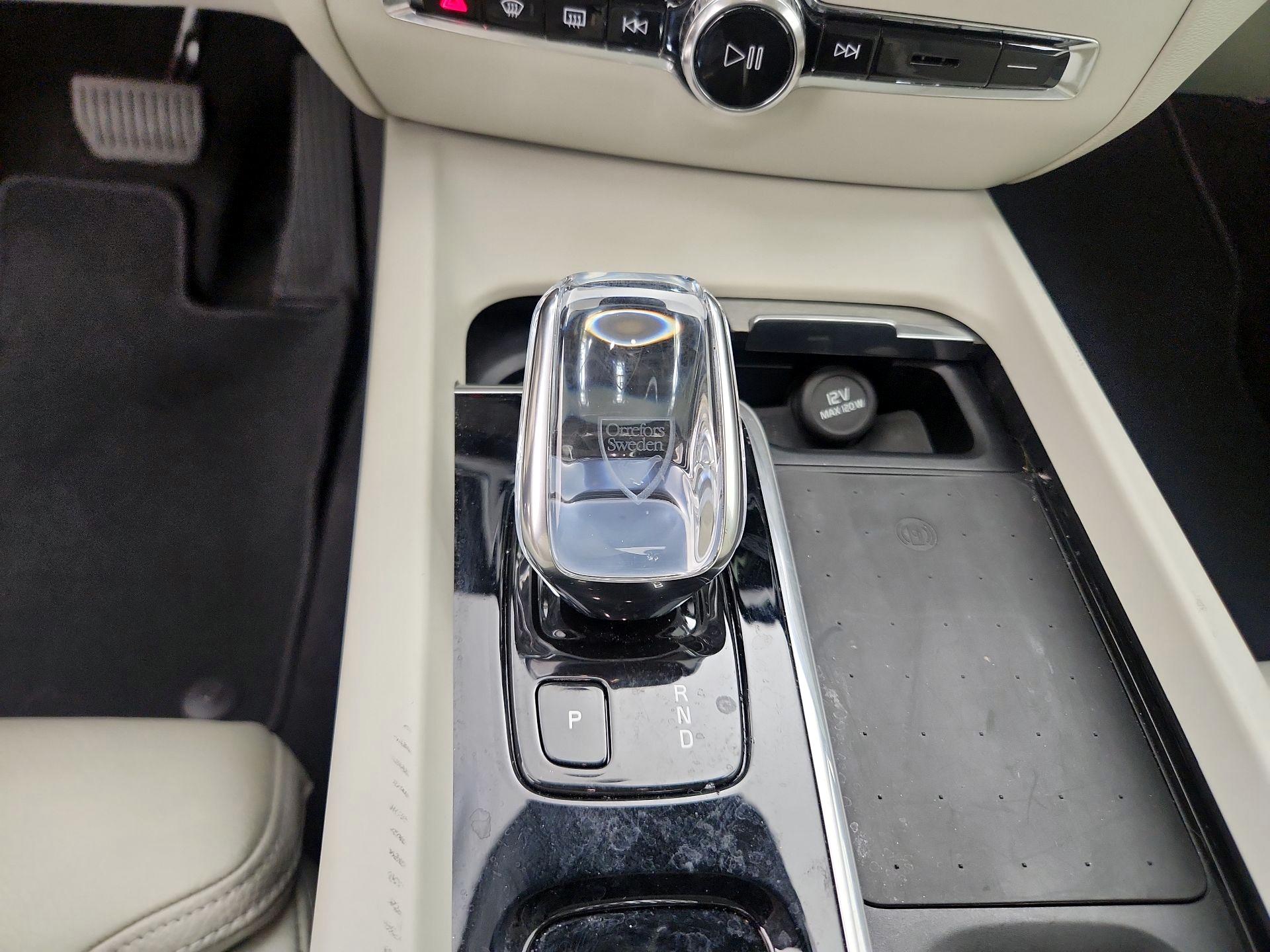 Thumbnail: 2022 Volvo S60 - 18