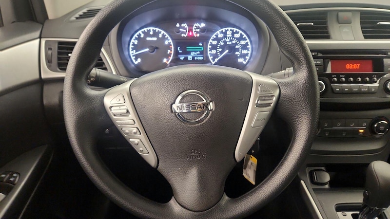 2016 Nissan Sentra S 10