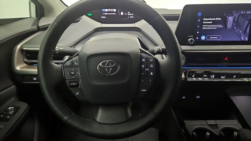 2023 Toyota Prius XLE 10