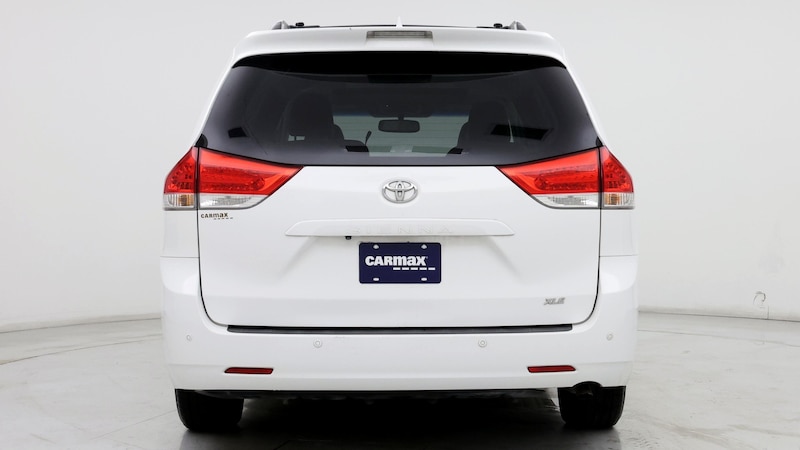 2014 Toyota Sienna XLE 6