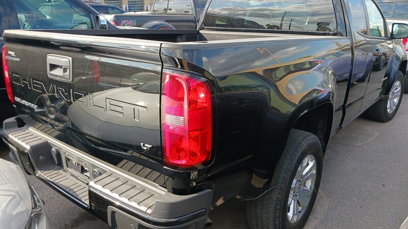 2021 Chevrolet Colorado LT 3