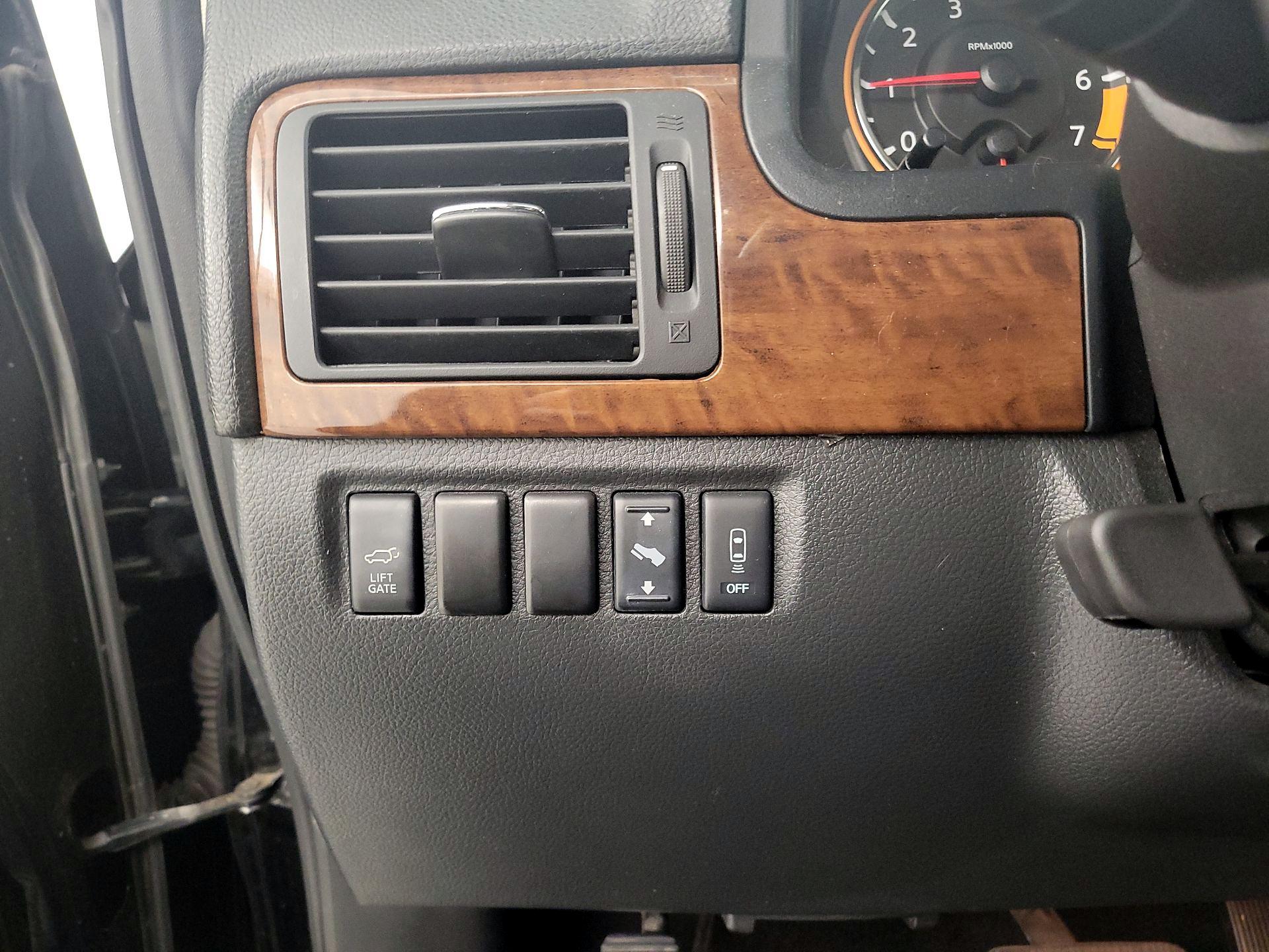 Thumbnail: 2015 Nissan Armada - 13