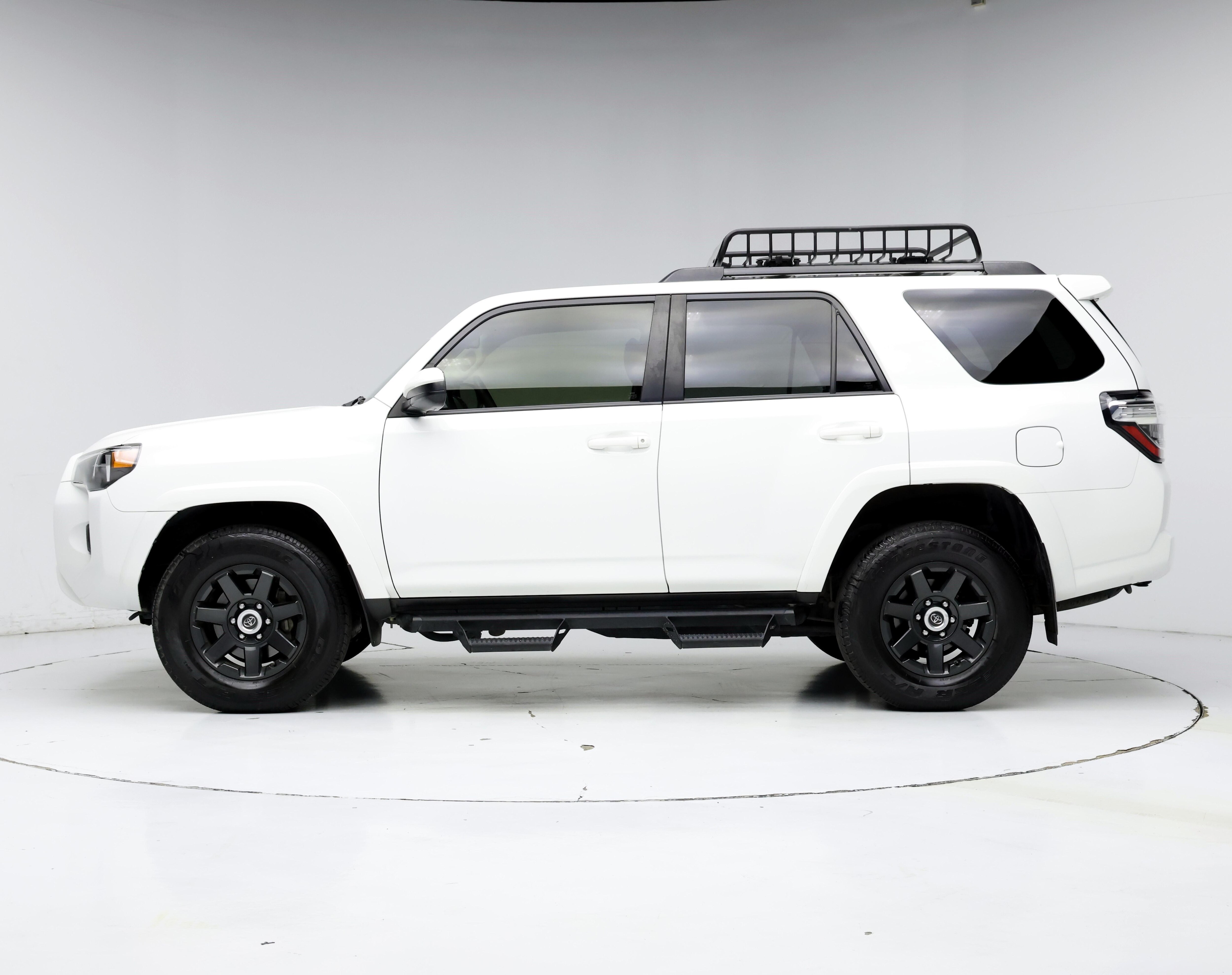 Thumbnail: 2022 Toyota 4Runner - 3