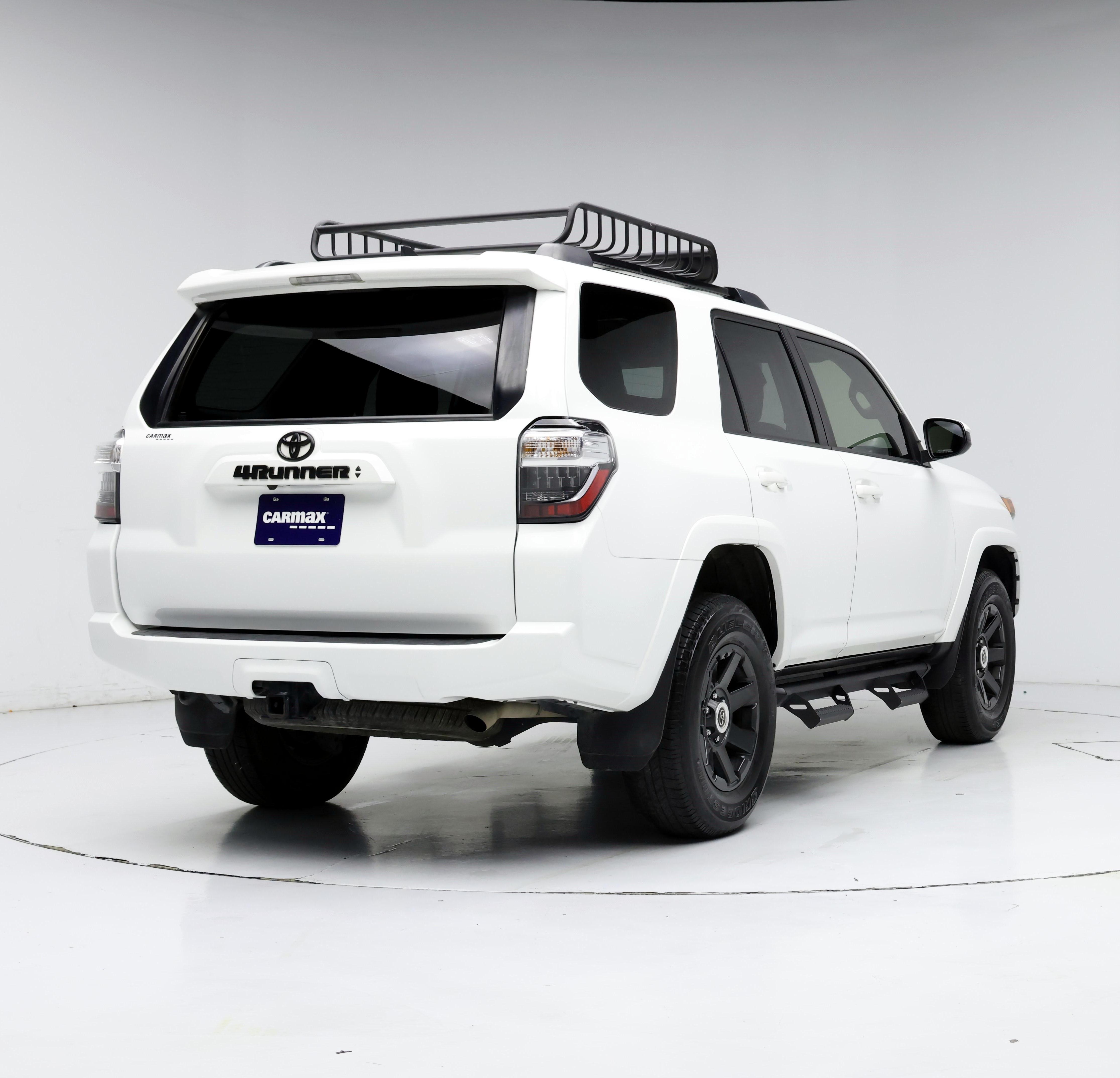 Thumbnail: 2022 Toyota 4Runner - 8