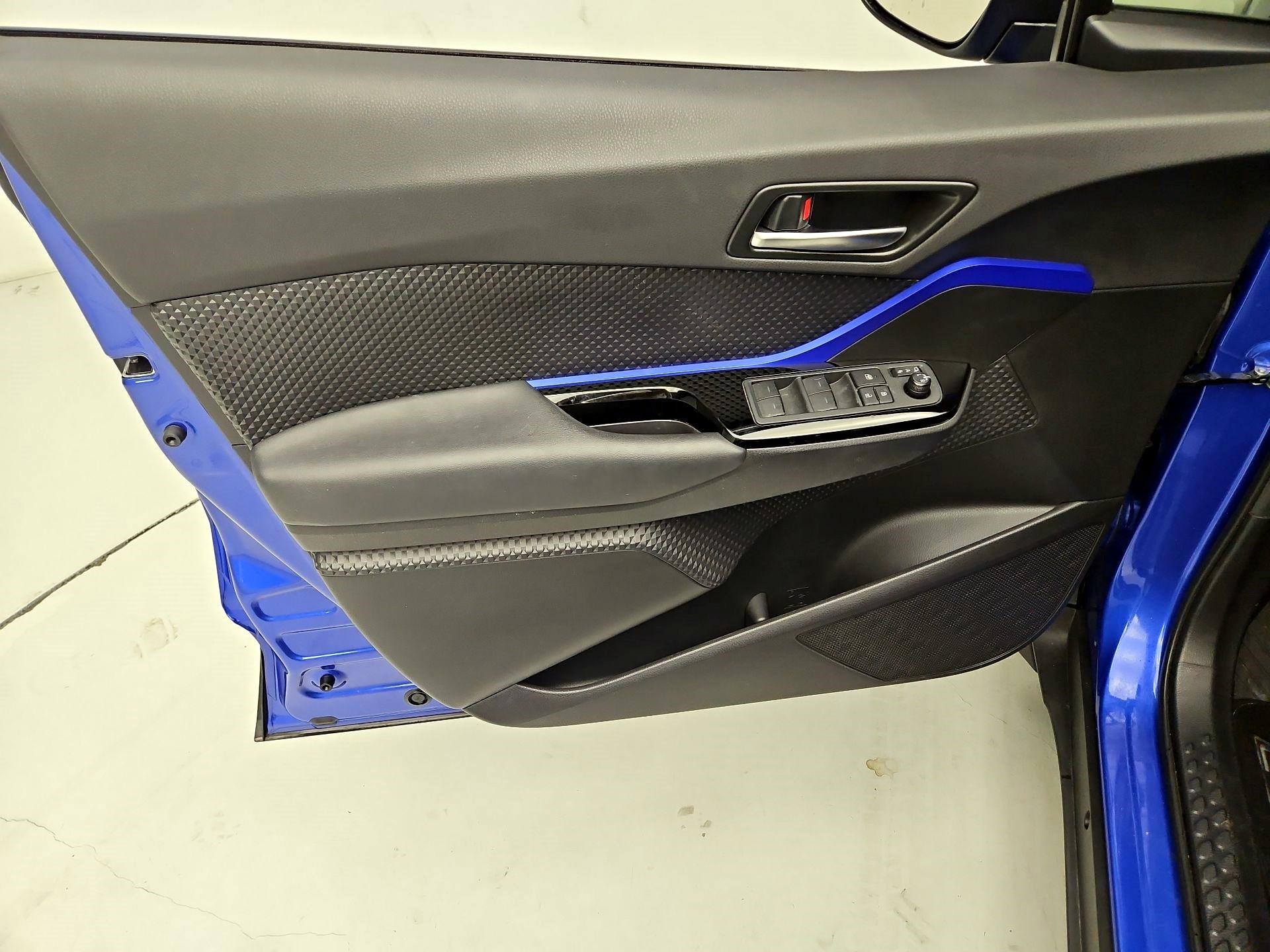 Thumbnail: 2021 Toyota C-HR - 12