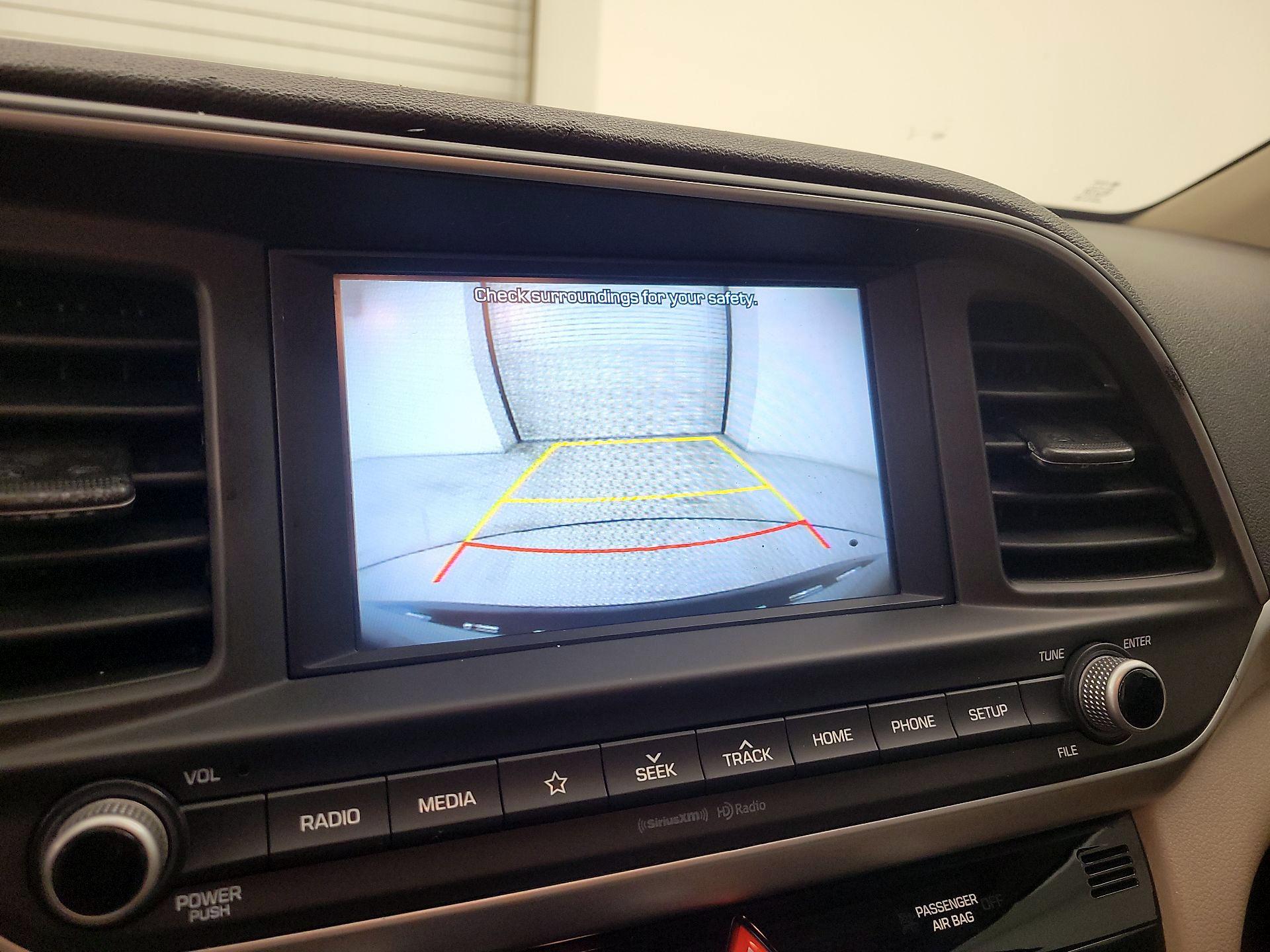 Thumbnail: 2020 Hyundai Elantra - 14