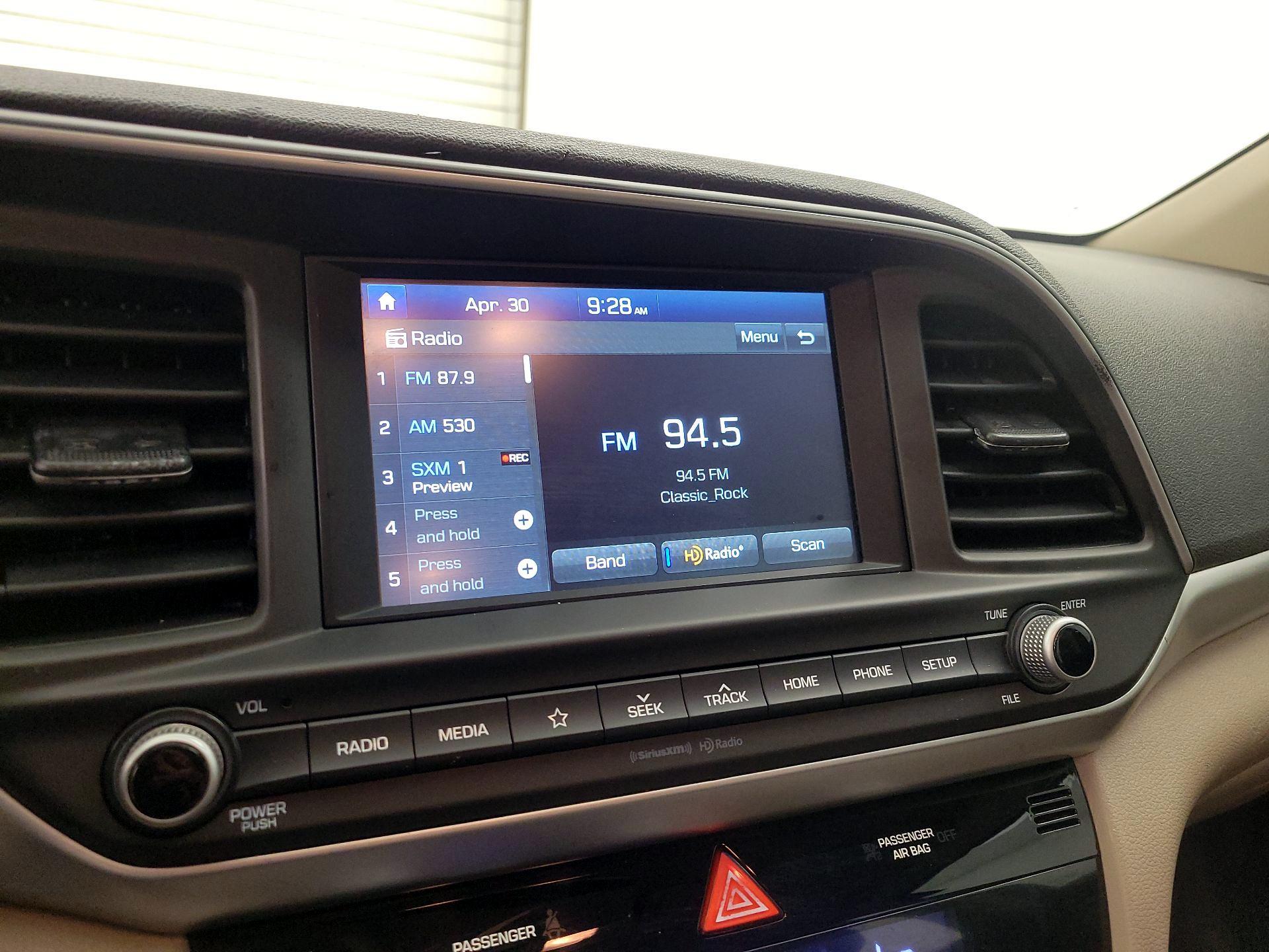 Thumbnail: 2020 Hyundai Elantra - 15