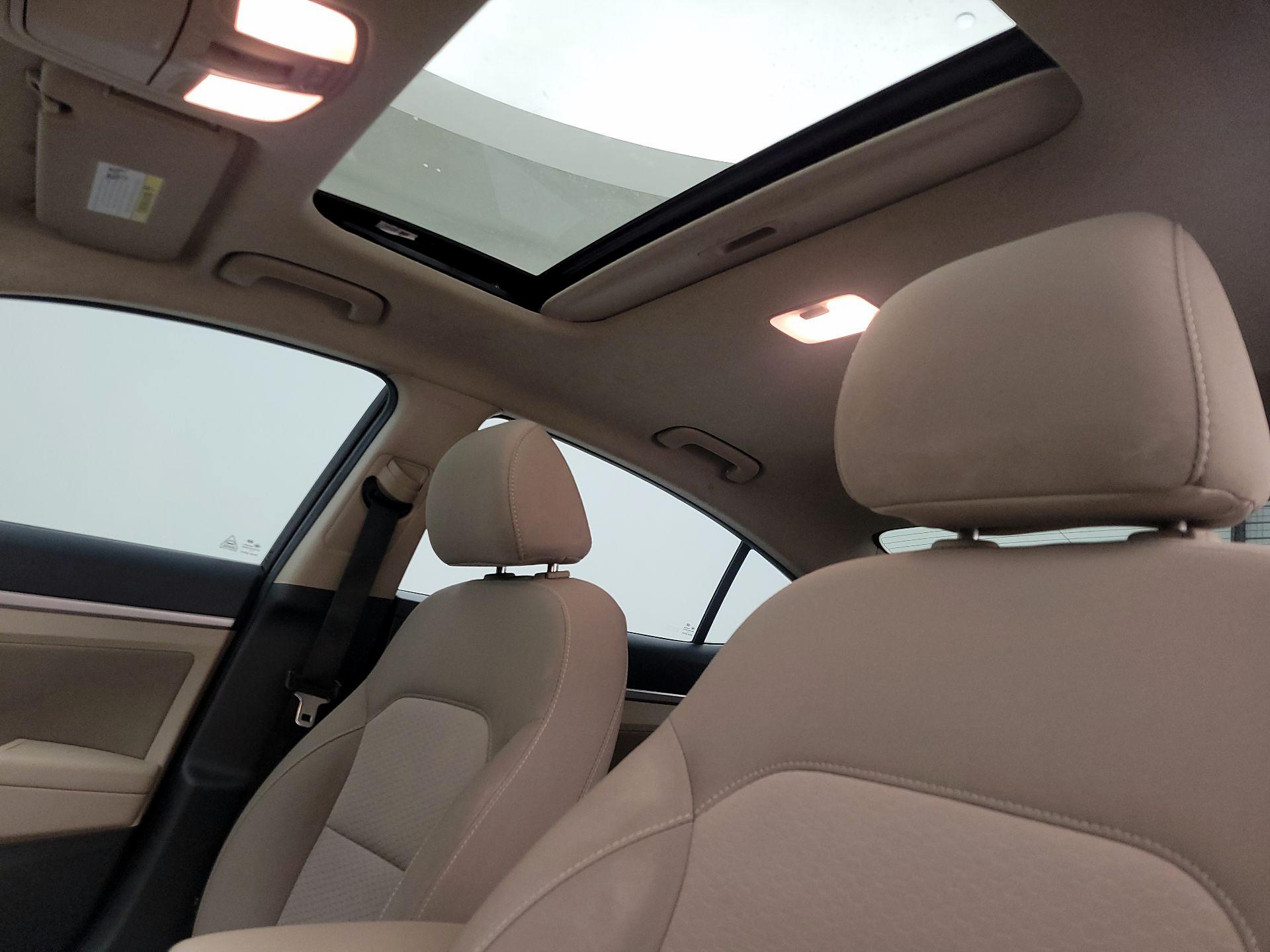 Thumbnail: 2020 Hyundai Elantra - 19