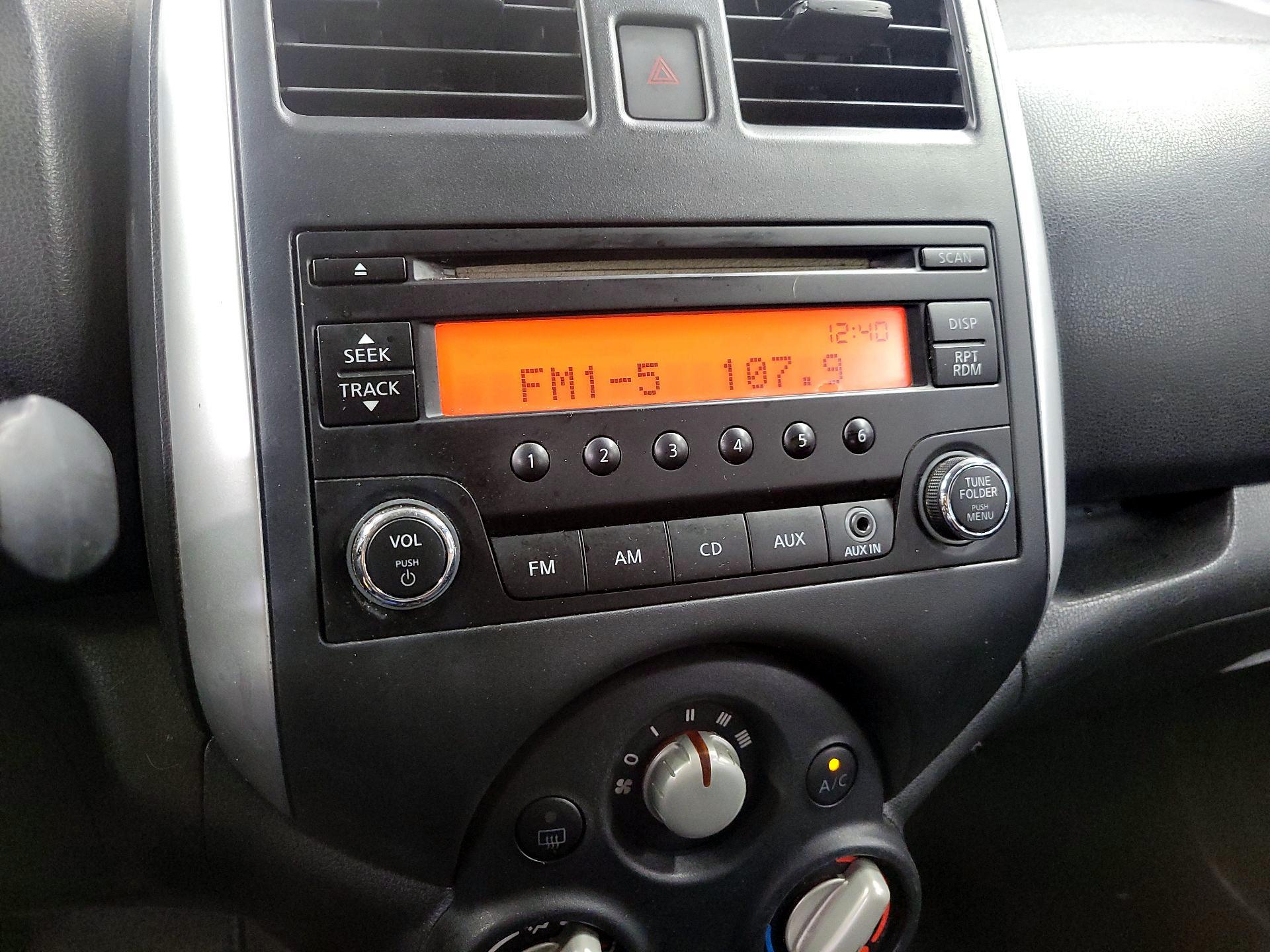 Thumbnail: 2014 Nissan Versa Note - 14