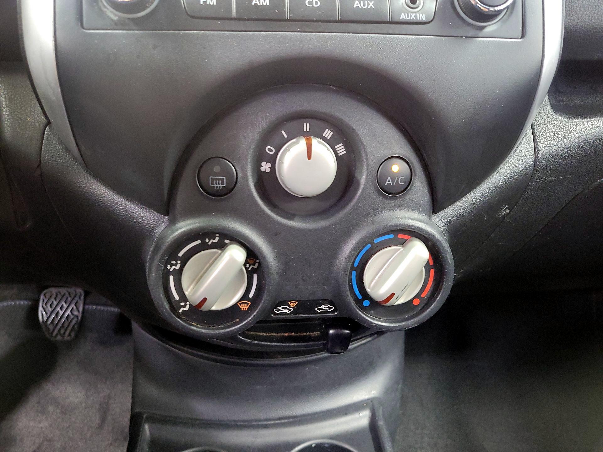 Thumbnail: 2014 Nissan Versa Note - 15