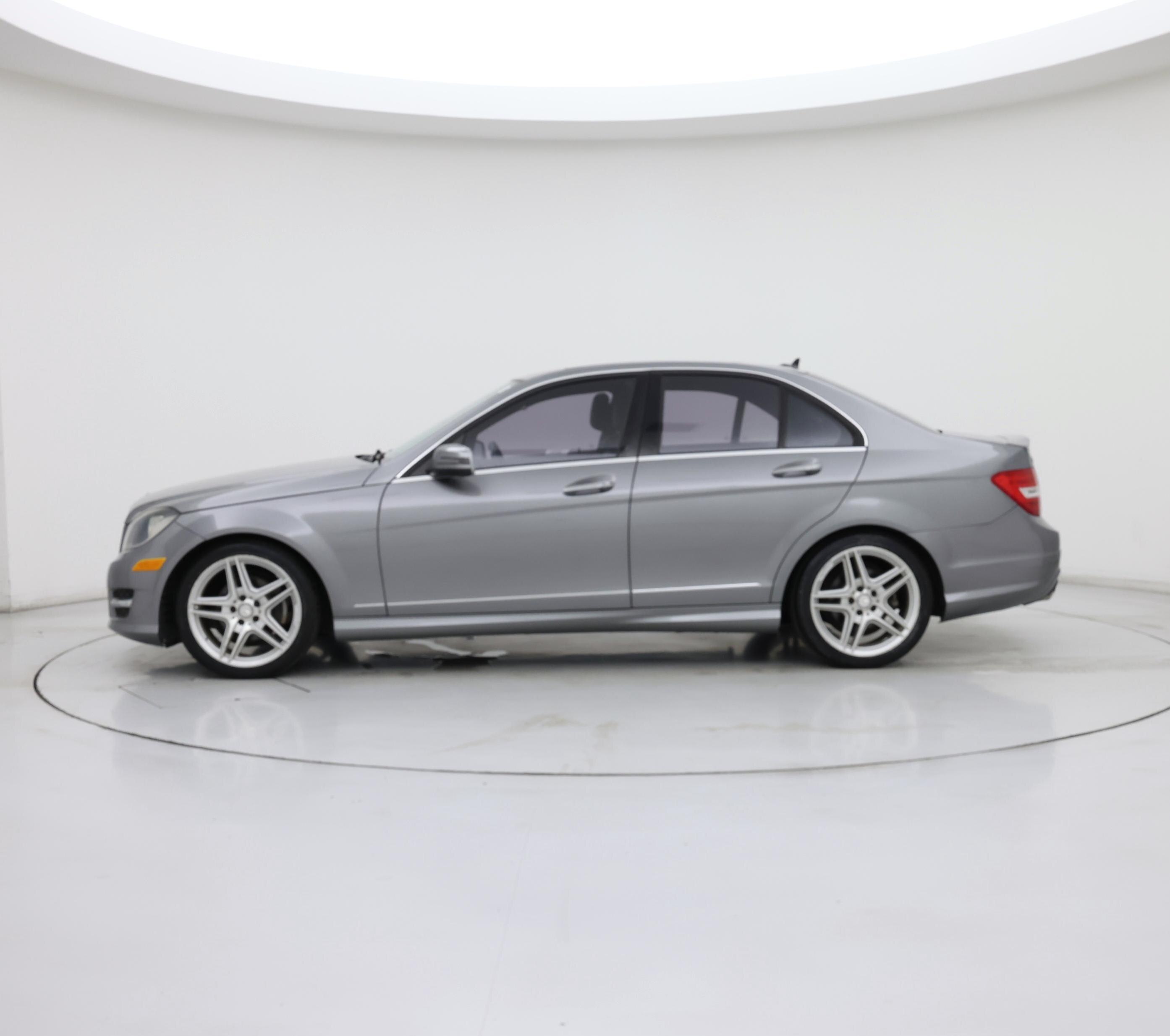 Thumbnail: 2014 Mercedes-Benz C-Class - 3
