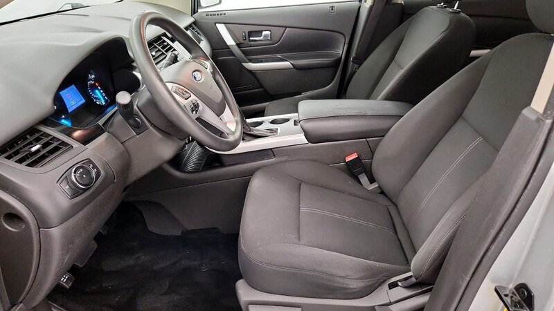 2013 Ford Edge SE 11